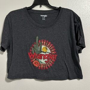 Wrangler establishing 1947 size medium gray crop top